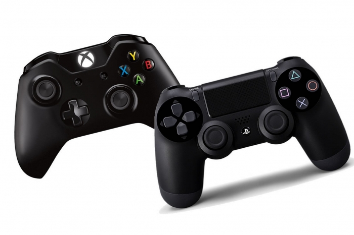 xbox-one-vs-ps4-controllers
